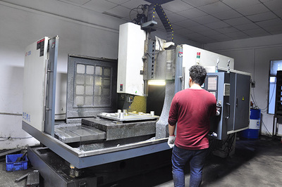 重力鑄造模具在塑料制品制造中的創(chuàng)新應(yīng)用