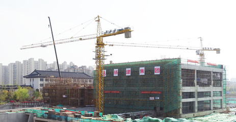 清明假期不放松，防疫建設雙線并行——重點工程假期施工紀實